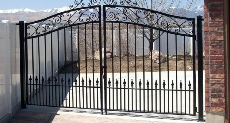 Electric Driveway Gate Installation in Redondo Beach